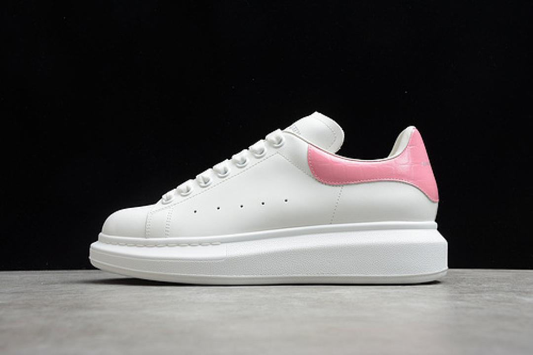 Alexander McQueen [ALE*XANDER MCQUEEN WHITE/WHITE/PINK]-[WOMAN:35-39], photo 1