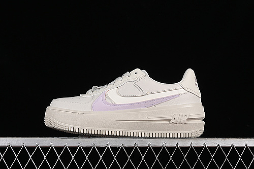 Nike [DJ9946-108]-[AIR FORCE 1 PLT.AF.ORM TRIPLE WHITE WHITE/PURPLE]-[WOMAN:35.5-42], photo 1