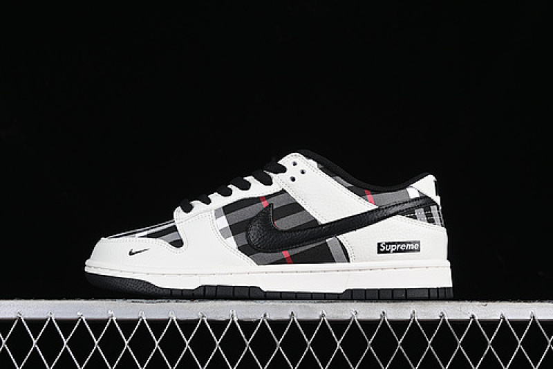 Supreme Nike SB DUNK LOW SUPREME WHITE/BLACK · SP1098-071, photo 1
