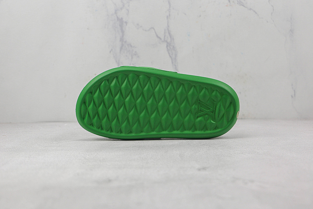 Louis Vuitton [L*V WATERFRONT MONOGRAM SLIPPERS GREEN/GREEN/GREEN]-[MAN:38-45] - Image 9