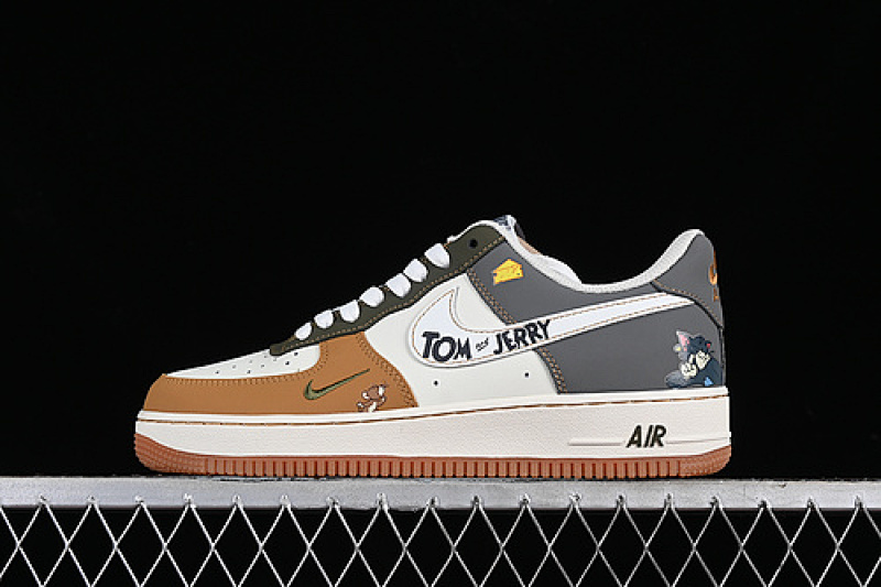 Nike Nike AIR FORCE 1 07 LOW TOM AND JERRY WHITE/GREY/BROWN · DB3301-110, photo 1
