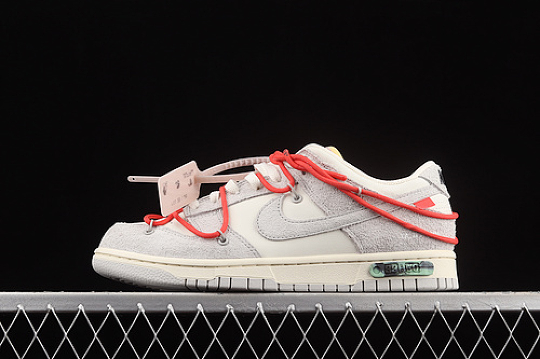 Nike OW X SB DUNK LOW LOT 33 OF 50 SAIL/NEUTRAL GREY/CHILE RED · DJ0950-118, photo 1