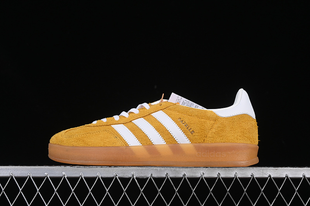 Unbranded [HQ8716]-[ORIGINALS GAZELLE INDOOR ORANGE PEEL/CLOUD WHITE/GOLD METALLIC]-[UNISEX:36-45], photo 1