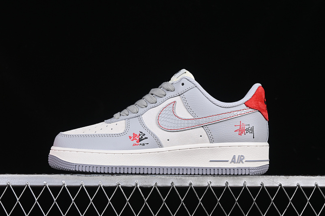 Nike [DM6688-027]-[AIR FORCE 1 07 LOW WHITE/GREY/RED]-[WOMAN:36-39]-[MAN:40-45] - Image 2