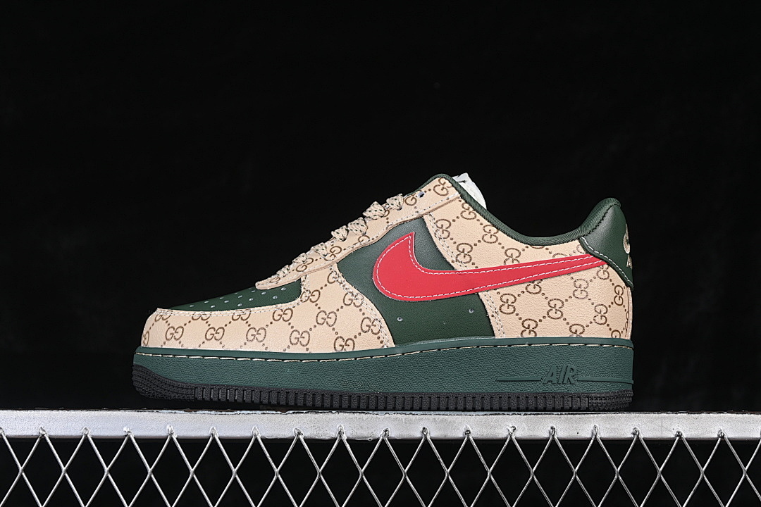 Nike Nike AIR FORCE 1 07 LOW CASUAL SNEAKERS GREEN/RED/WHEAT · XL1979-121, photo 1