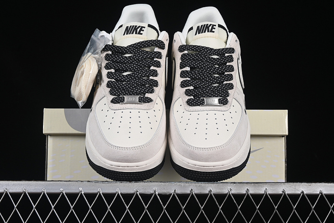Nike [BB7518-028]-[AIR FORCE 1 07 LOW WHITE/GREY/BLACK]-[WOMAN:36-39]-[MAN:40-45] - Image 13