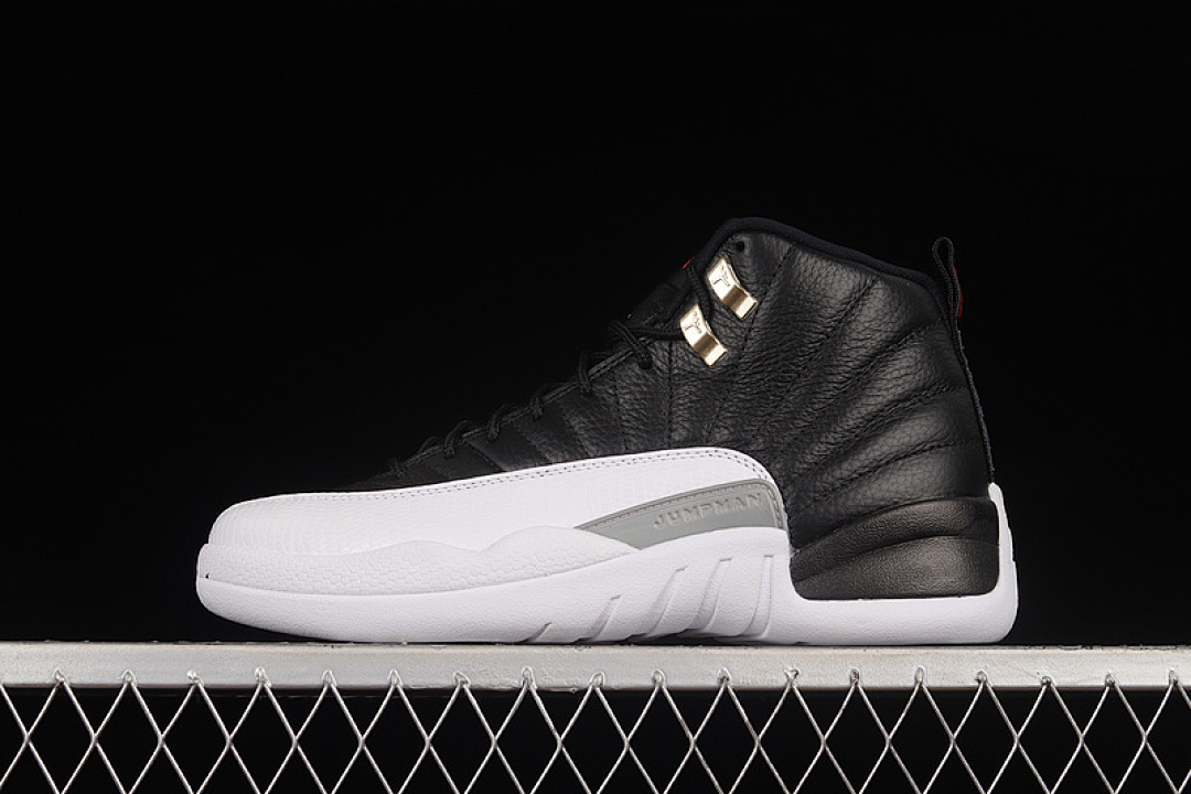 Jordan [CT8013-006]-[AIR JORDAN 12 RETRO PLAYOFF 2022 BLACK/VARISTY RED/WHITE]-[MAN:40-47.5], photo 1