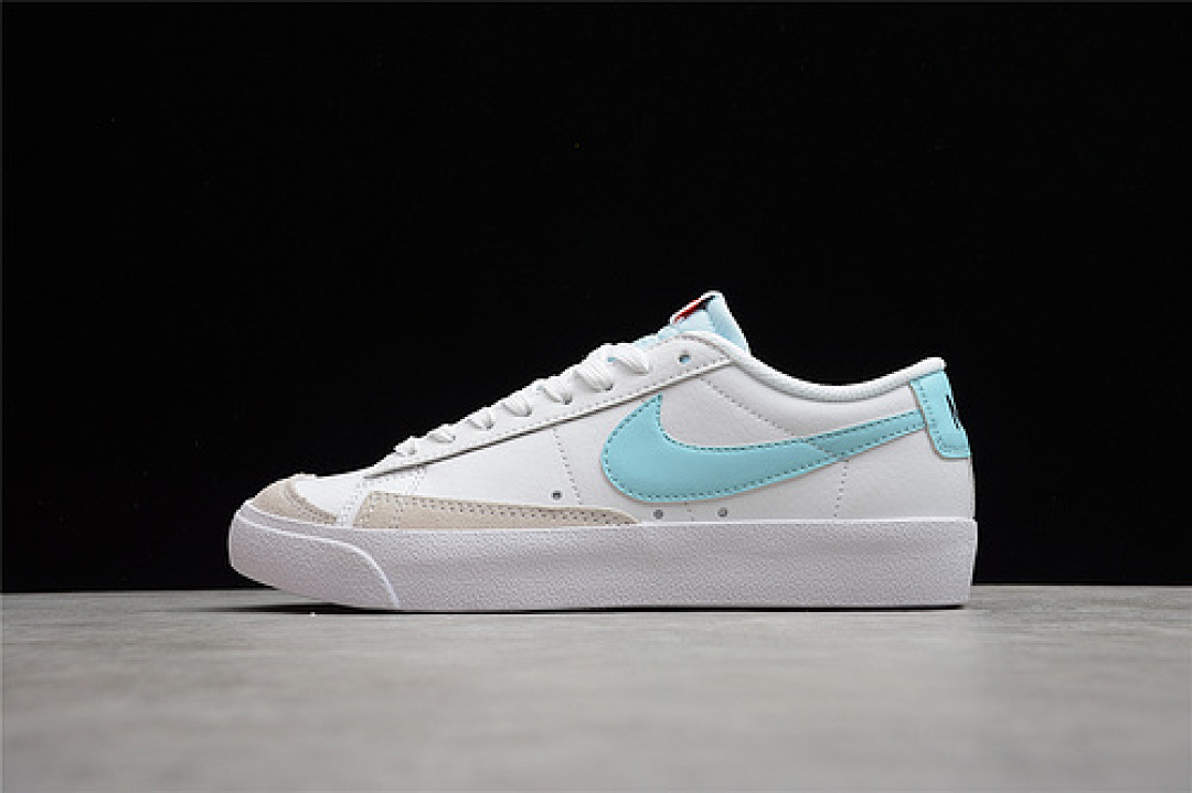 Unbranded [DA4074-103]-[BLAZER LOW 77 GS WHITE/WHITE/​WHITE/COPA]-[WOMAN:36-39]-[MAN:40-45], photo 1