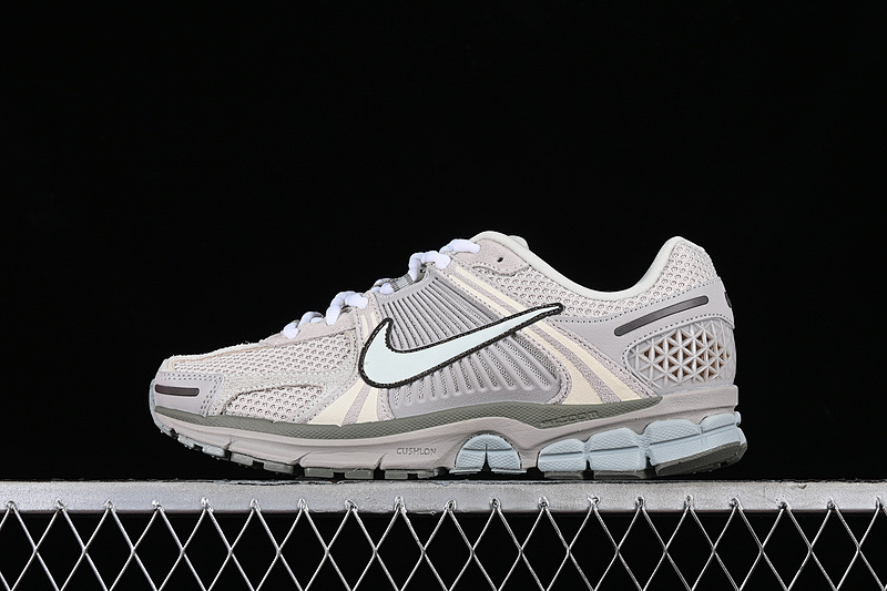 Nike Nike AIR ZOOM VOMERO 5 LIGHT OREWOOD BROWN/BLACK/ARMORY BLUE · FZ3653-104, photo 1