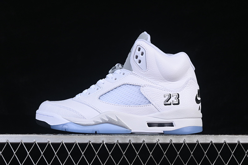 Jordan 5 RETRO WHITE/METALLIC SILVER/BLACK · HQ7978-103, photo 1