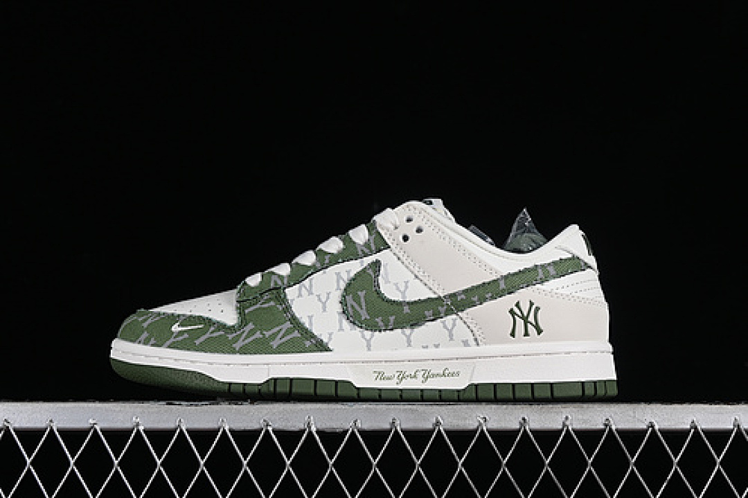 MLB [DQ1098-346]-[SB DUNK LOW MLB WHITE/GREY/GREEN]-[WOMAN:36-39]-[MAN:40-45], photo 1