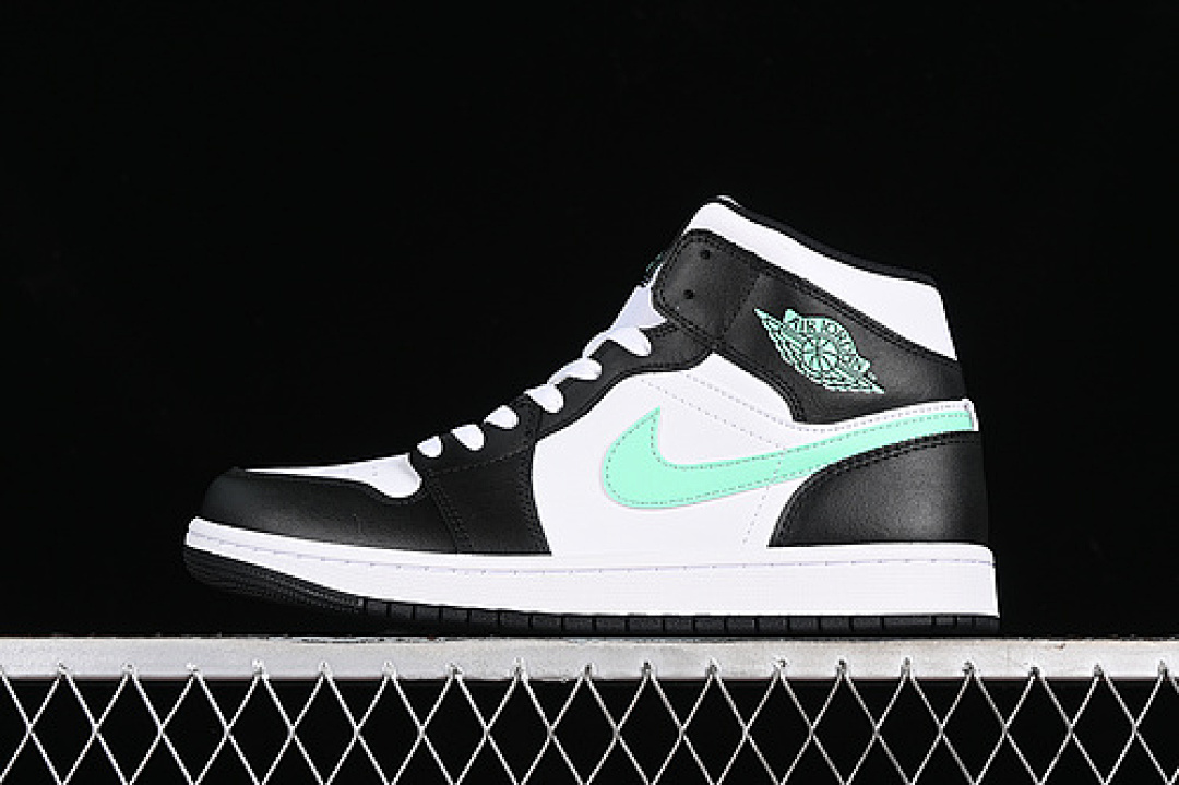 Jordan [DQ8426-103]-[AIR JORDAN 1 MID WHITE/BLACK/GREEN GLOW]-[MAN:40-46], photo 1