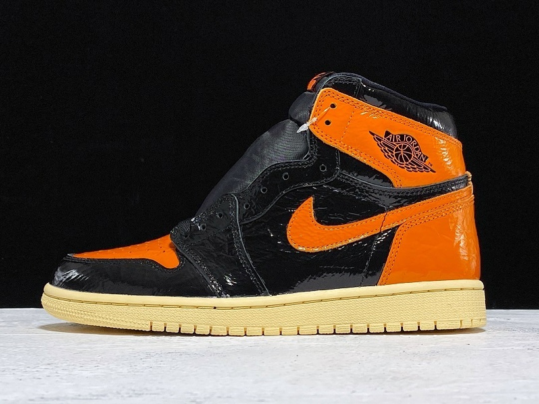 Jordan Jordan [555088-028]-[GET AIR 1 HIGH OG SHATTERED BACKBOARD 3.0 BLACK/ORANGE]-[MAN:40-46]-[OG00238], photo 1
