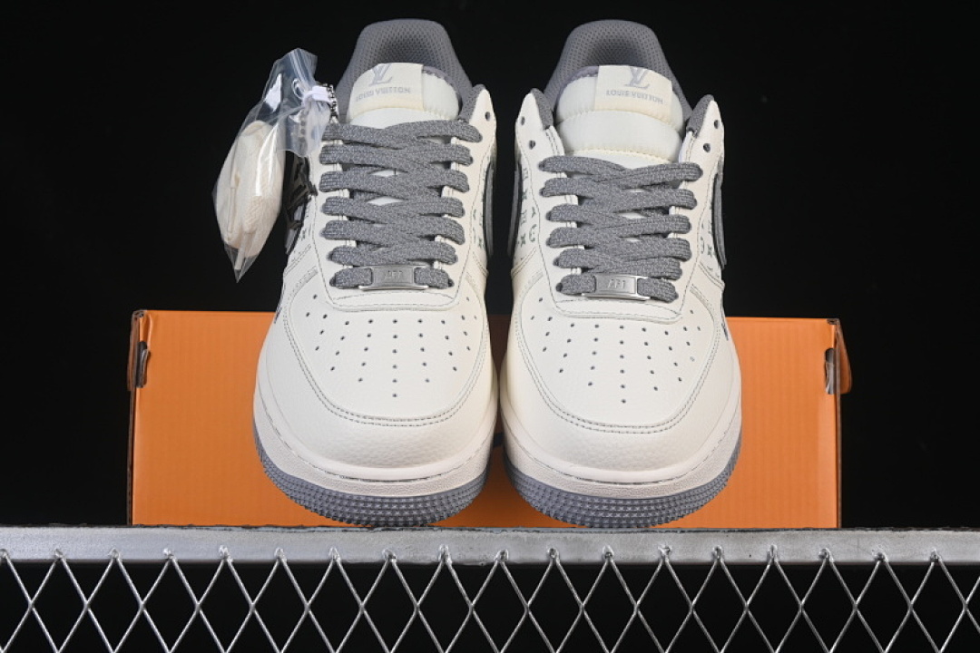 Nike [HH7518-079]-[AIR FORCE 1 07 LOW CASUAL SNEAKERS GREY/WHITE]-[WOMAN:36-39]-[MAN:40-45] - Image 12