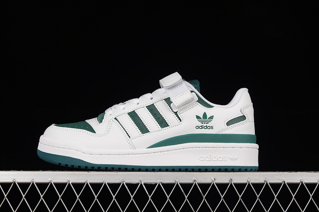 FORUM LOW SHOES CLOUD WHITE/COLLEGIATE GREEN/CLOUD WHITE · GY8556, photo 1