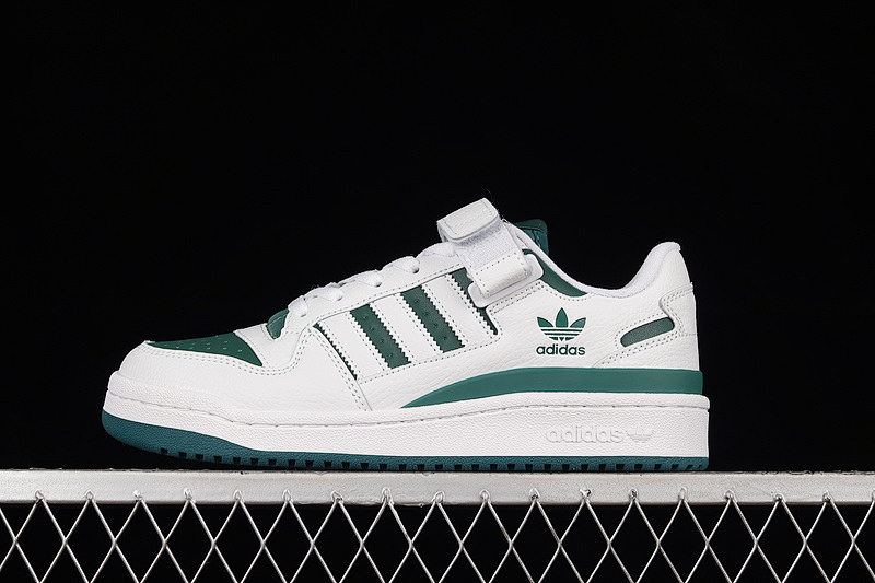 FORUM LOW SHOES CLOUD WHITE/COLLEGIATE GREEN/CLOUD WHITE · GY8556, photo 1