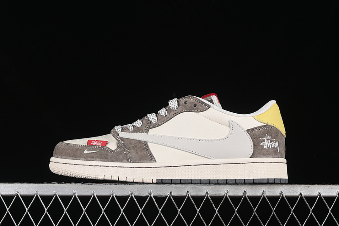 Jordan [SJ2068-136]-[TRAVIS SCOTT X FRAGMENT DESIGN AIR JORDAN 1 LOW OG SP OFF WHITE/BROWN/YELLOW], photo 1
