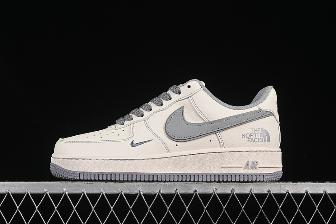 Nike [HH7518-052]-[AIR FORCE 1 07 LOW CDG WHITE/GREY]-[WOMAN:36-39]-[MAN:40-45] - Image 2