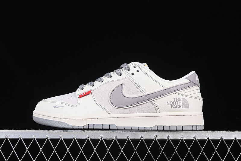 Nike SB DUNK LOW GREY/WHITE · BB7518-015, photo 1