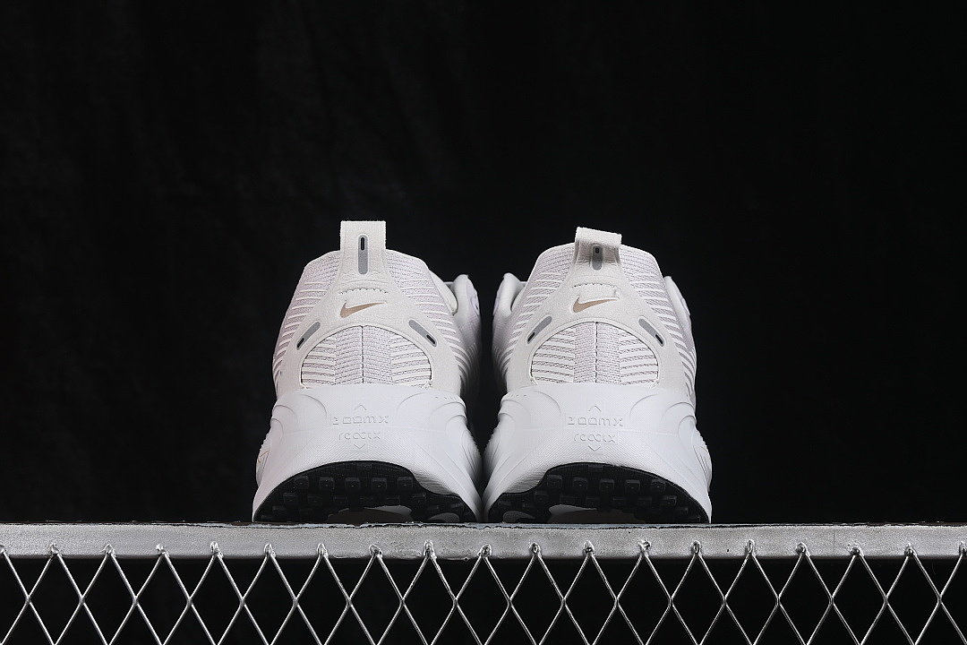 Nike [HM6803-009]-[AIR ZOOM VOMERO 18 CASUAL RUNNING SHOES GREY/WHITE]-[WOMAN:36-39]-[MAN:40-46] - Image 13