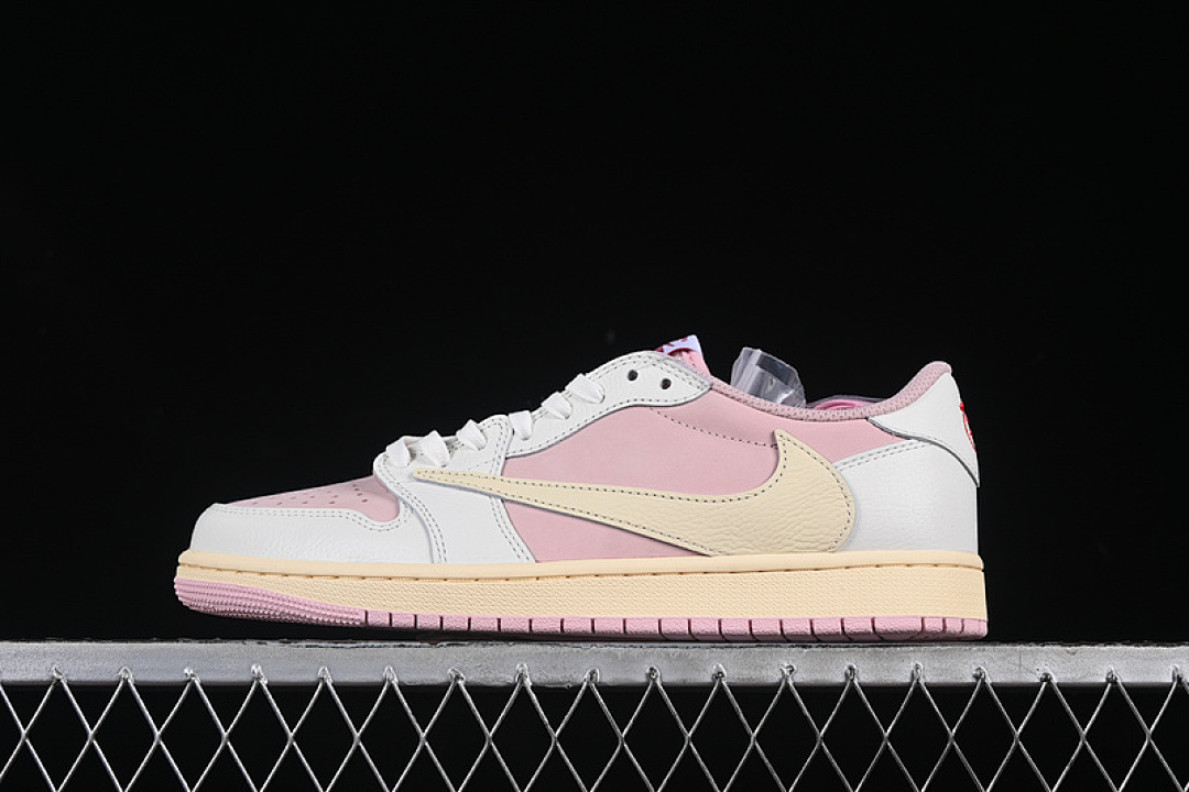 Jordan TRAVIS SCOTT X AIR Jordan 1 LOW OG WHITE/PINK/BEIGE · DM7866-600, photo 1