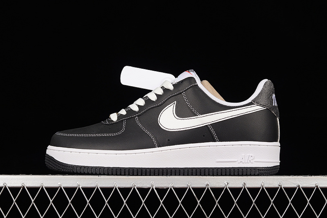 Nike Nike AIR FORCE 1 LOW 07 FIRST USE BLACK/WHITE/BLACK · DA8478-001, photo 1