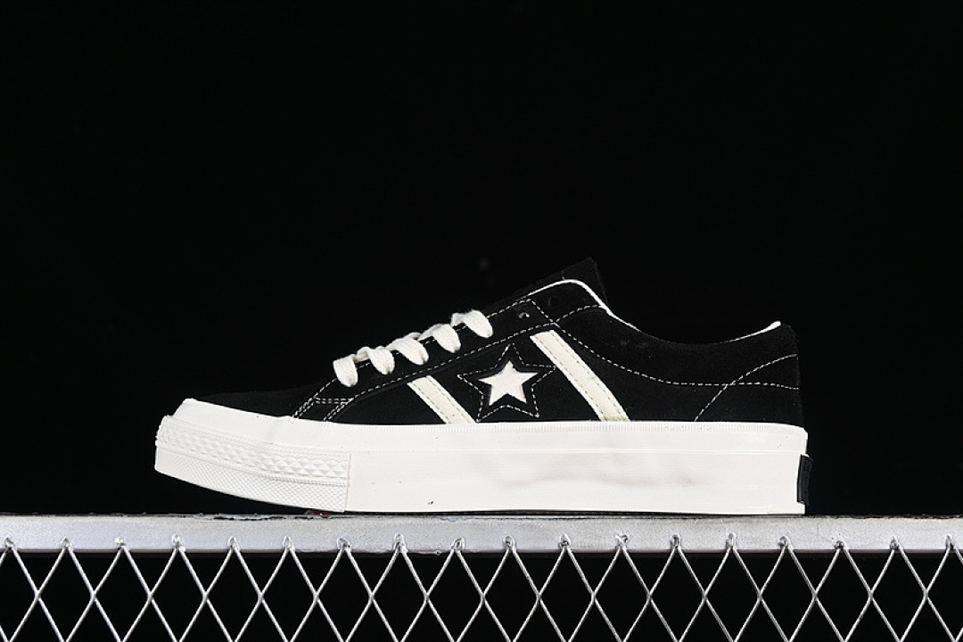 Converse Converse ONE STAR ACADEMY PRO BLACK/EGRET/EGRET · A06426C, photo 1