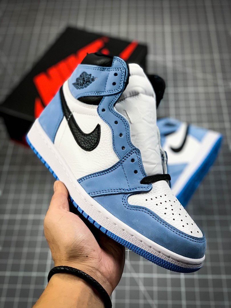Jordan AIR Jordan 1 HIGH OG WHITE/UNIVERSITY BLUE-BLACK · 555088-134, photo 1