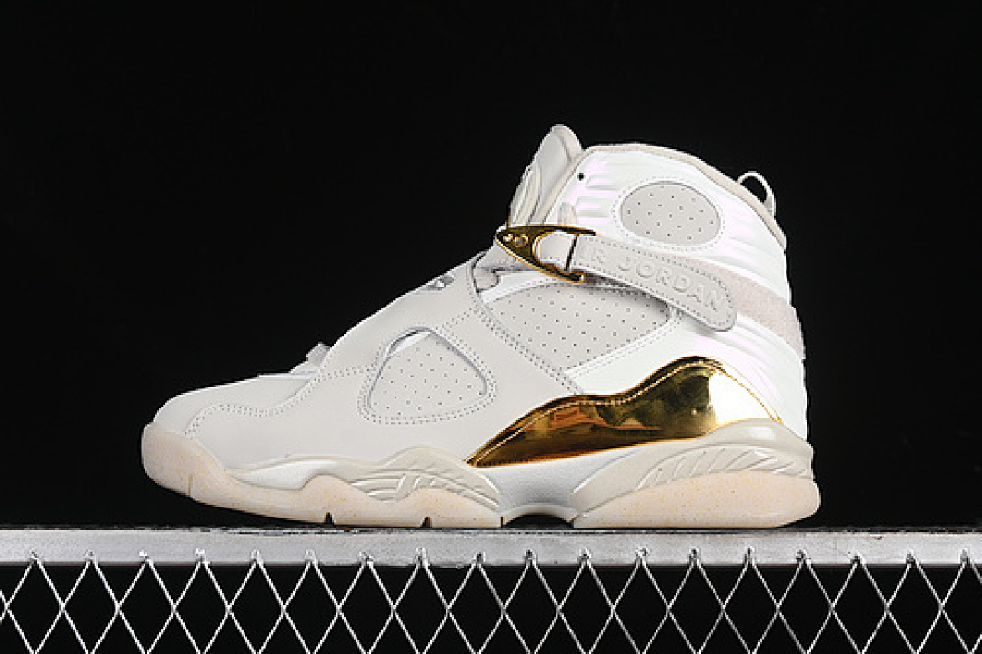Jordan [832821-030]-[AIR JORDAN 8 RETRO CHAMPAGNE LIGHT BONE/METALLIC GOLD (WHITE]-[MAN:40-48.5]), photo 1
