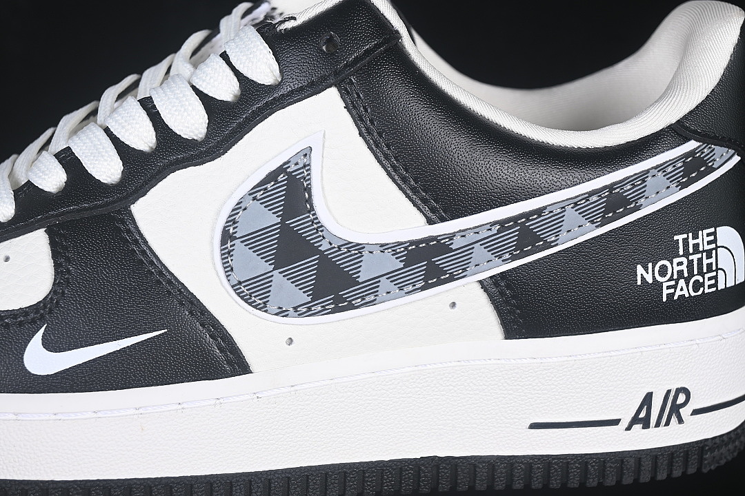 Nike [WY0655-114]-[AIR FORCE 1 07 LOW CASUAL SNEAKERS BLACK/WHITE]-[WOMAN:36-39]-[MAN:40-45] - Image 7