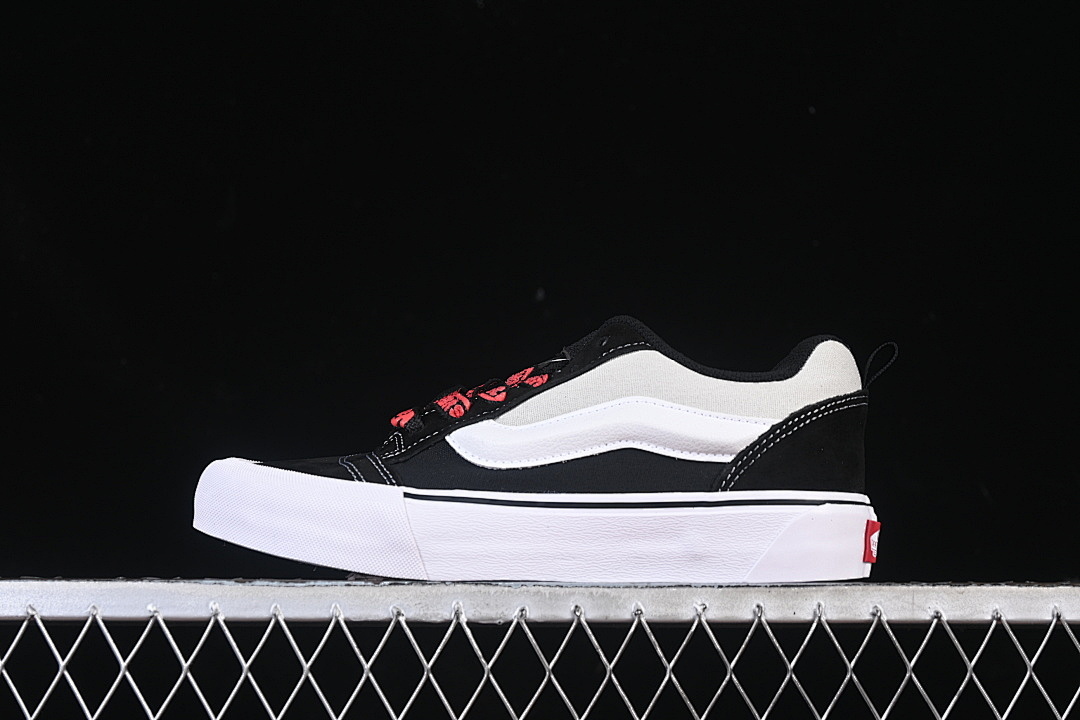 Unbranded [VN0009QCBA2]-[RETRO CASUAL CANVAS SKATE SHOES BLACK/WHITE/RED]-[WOMAN:35-39]-[MAN:40-44], photo 1