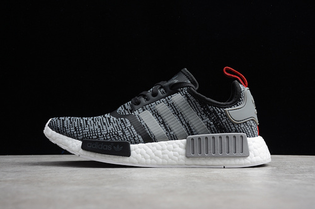 NMD R1 GLITCH SHOES CORE BLACK/GREY/RED · BB2884, photo 1