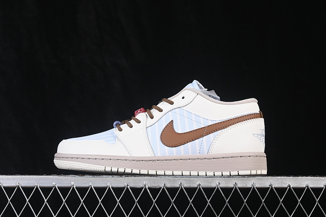 Jordan AIR Jordan 1 LOW RETRO LOW-TOP SHOES WHITE/BLUE · IR7553-422, photo 1
