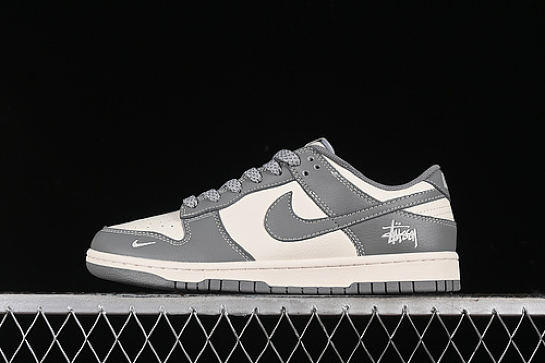 Nike SB DUNK LOW GREY/WHITE · BB9898-007, photo 1