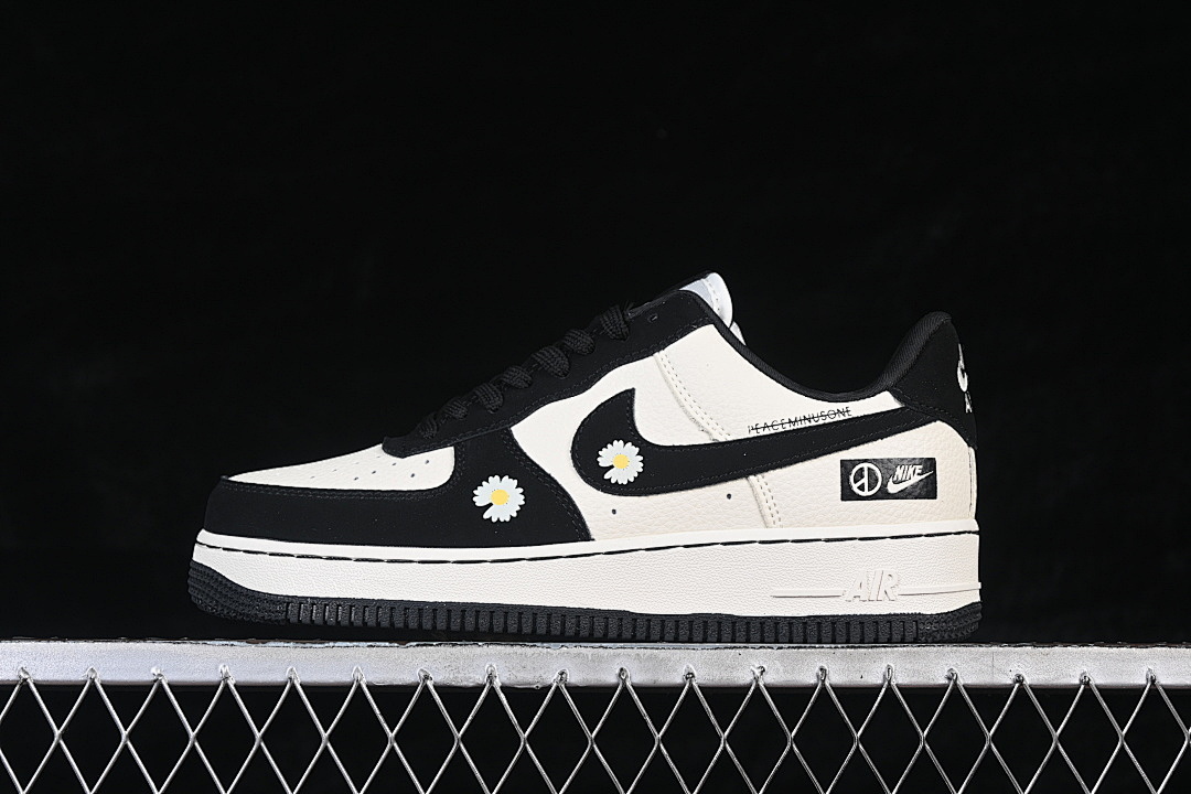 Nike Nike AIR FORCE 1 07 LOW LOW-TOP CASUAL SNEAKERS WHITE/BLACK · LD1999-002, photo 1