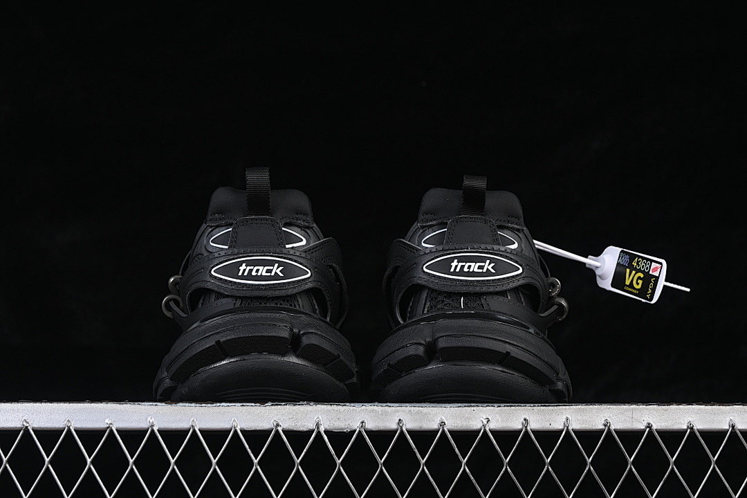Unbranded [WTRPG1000]-[TRACK SNEAKER PIERCING BLACK/BLACK/BLACK]-[WOMAN:35-39]-[MAN:40-46] - Image 15