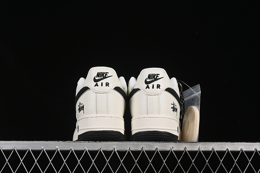 Nike [CS5288-010]-[AIR FORCE 1 07 LOW WHITE/BLACK/GREY/RED]-[WOMAN:36-39]-[MAN:40-45] - Image 14