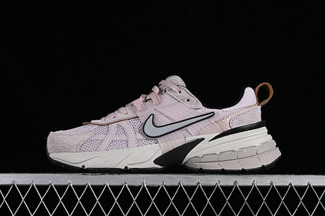 Unbranded [FN6703-001]-[V2K RUNTEKK RUN PLATINUM VIOLET/LIGHT BONE/BLACK/CHROME]-[UNISEX:36-45], photo 1