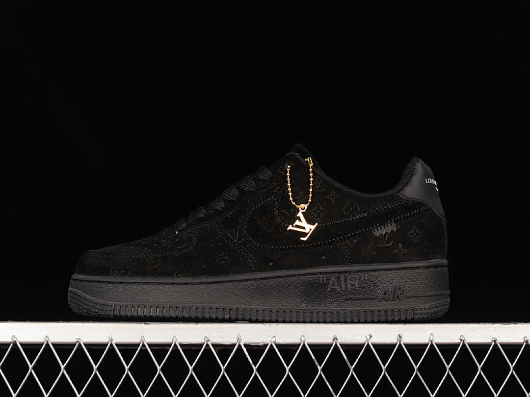 Nike Nike L*V X AIR FORCE 1 LOW 07 BLACK/BLACK/BLACK · 1A9VD7, photo 1