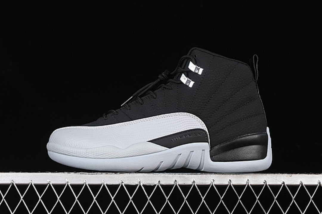 Jordan [CT8013-010]-[AIR JORDAN 12 WOLF GREY BLACK/WOLF GREY/WHITE]-[MAN:40-48], photo 1