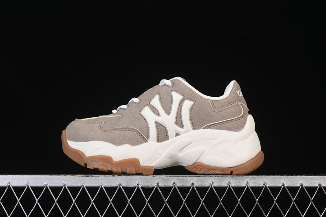 MLB [3ASHVT35N50BRS]-[NY MLB BIGBALL CHUNKY VINTAGE WINDOW WHITE/GREY]-[WOMAN:35-39]-[MAN:40-44], photo 1