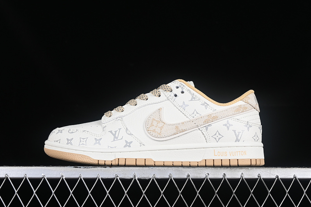 Unbranded [FC1688-164]-[L*V DUNK LOW SB WHITE/KHAKI]-[WOMAN:36-39]-[MAN:40-45], photo 1