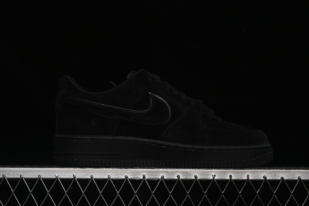 Nike [HQ1966-002]-[AIR FORCE 1 07 LOW BLACK]-[WOMAN:36-39]-[MAN:40-45] - Image 15