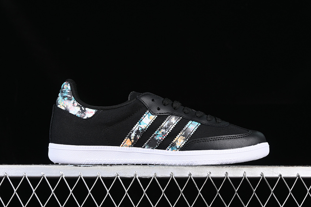 Adidas [GZ7040]-[WB SAMBA WHITE/BLACK/BLUE]-[WOMAN:36-39]-[MAN:40-45] - Image 2