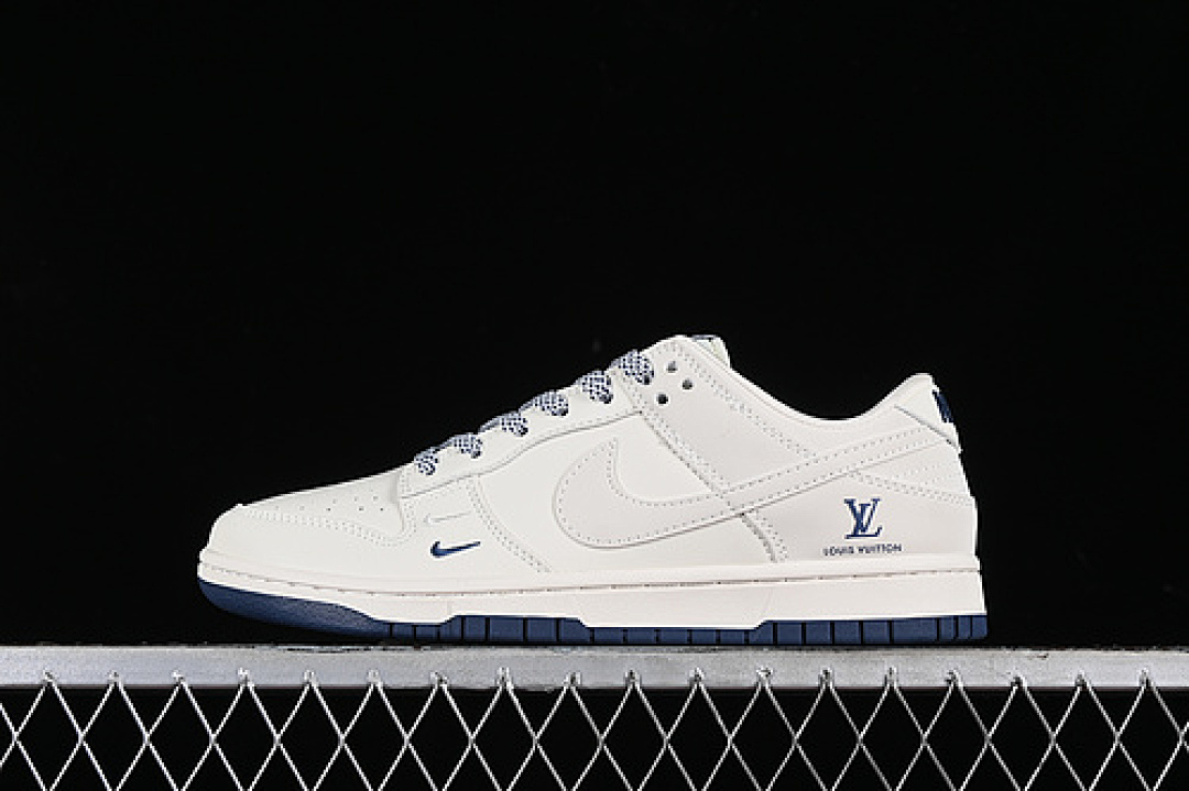 Unbranded [XX2025-320]-[SB DUNK LOW L*V WHITE/BLUE]-[WOMAN:36-39]-[MAN:40-45], photo 1