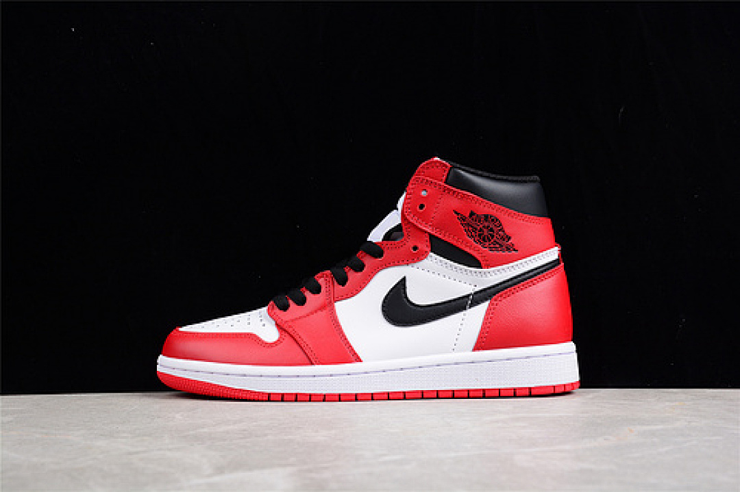 Jordan AIR Jordan 1 RETRO HIGH OG CHICAGO 2015 WHITE/BLACK-VARSITY RED · 555088-101, photo 1