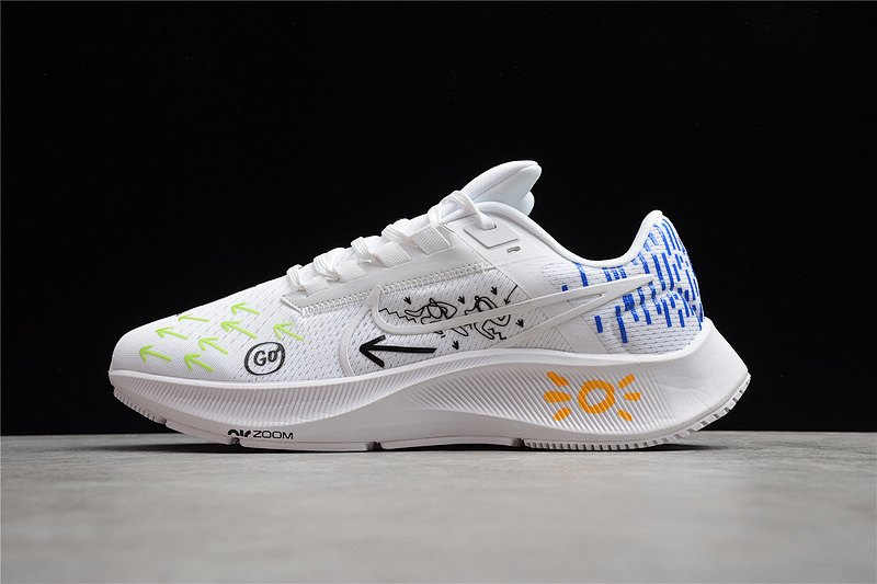 Nike Nike AIR ZOOM PEGASUS 38 WHITE/ACTION GREEN/HYPER BLUE · DM3274-100, photo 1