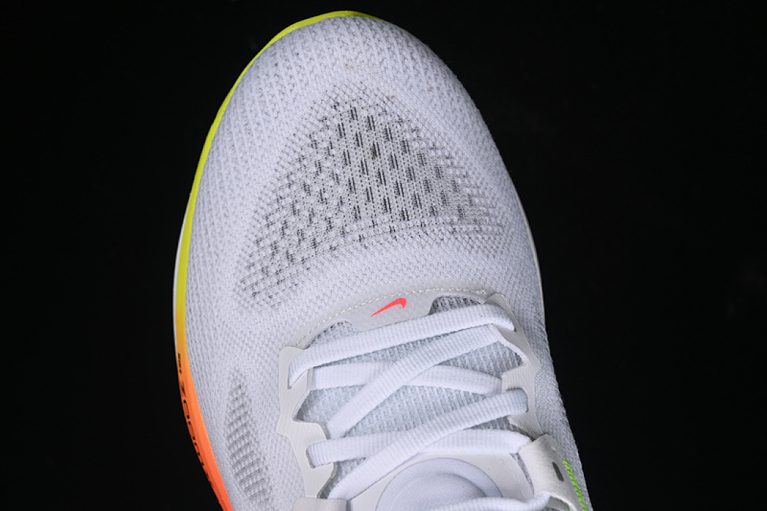 Nike [HF4914-100]-[AIR ZOOM VOMERO 17 WHITE/BRIGHT CRIMSON/VOLT/BLACK]-[MAN:39-46] - Image 11