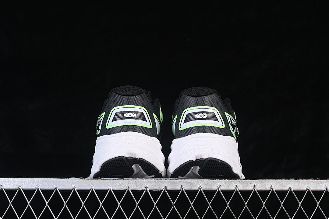 On Running [1155370 BWHT]-[ONE ONE CLIFTON 9 MESH SHOES WHITE/BLACK/GREEN]-[WOMAN:36-39]-[MAN:40-45] - Image 13