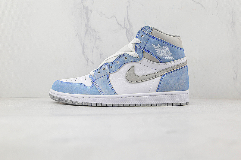 Jordan AIR Jordan 1 RETRO HIGH OG HYPER ROYAL/LIGHT SMOKE GREY/WHITE · 555088-402, photo 1